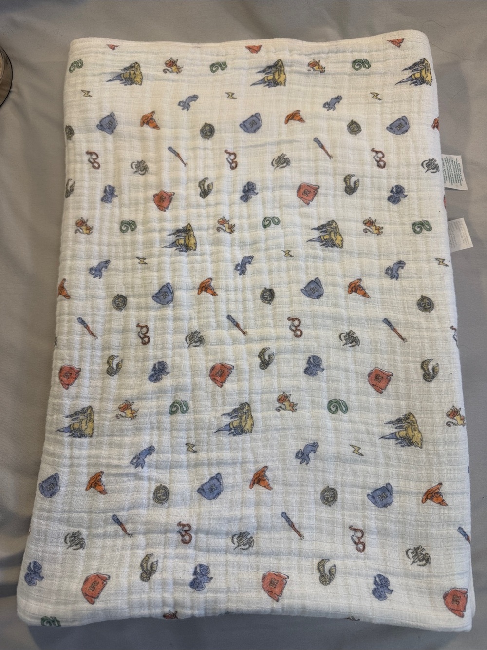 aden + anais White Muslin layered blanket with Harry Potter design